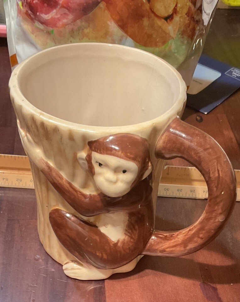 Pier 1 Imports Monkey Hug Mug  Hand Painted Dolomite Stoneware Chimp Tail Handle Item image 9