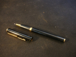 Collectible Parker Rolleball Black Gold Tone Writing Pen W/Initials &quot;CDS&quot; - £64.06 GBP
