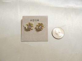 Aqua  5/8&quot; Gold Tone Cream Flower Simulated Diamond Stud Earrings B212 - $9.59