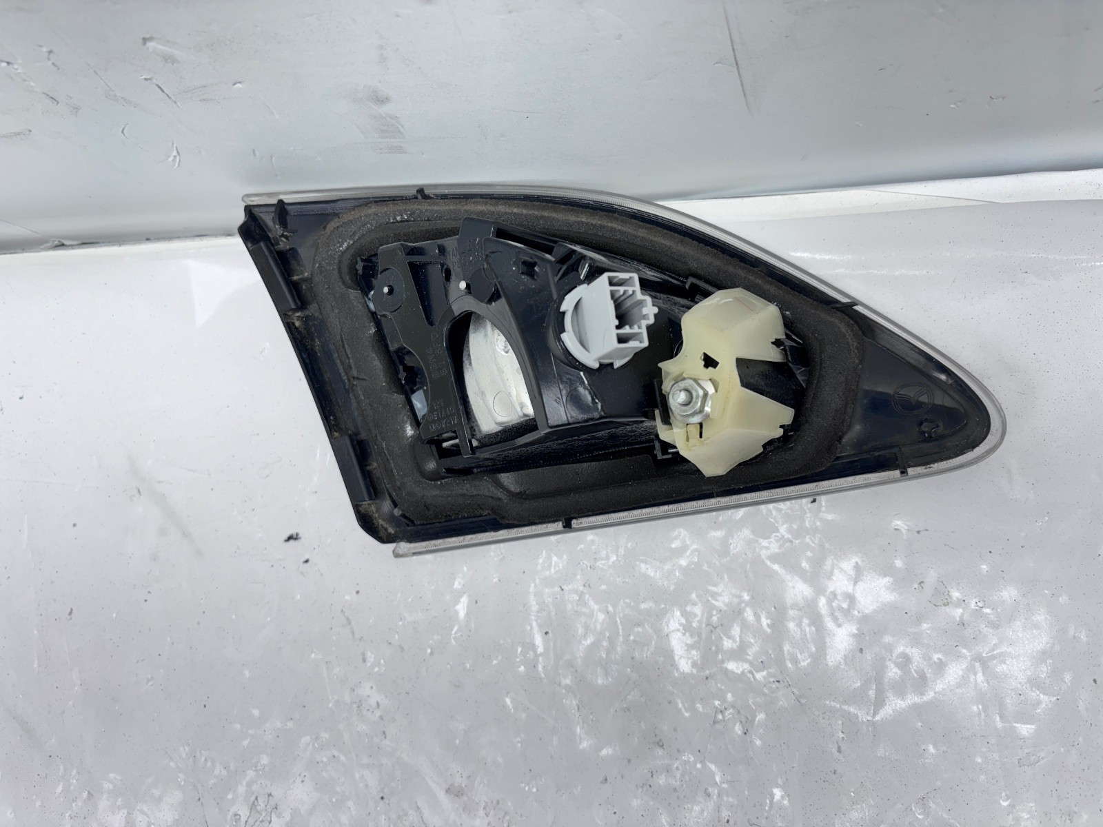 MAZDA 3 2010 2011-2013 REAR LEFT DRIVER SIDE OEM TAIL LIGHT HALOGEN BBM4513F0G Item image 10