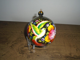 Hand Painted Black Lacquer Large Ornament Hummingbird Flowers 3 3/4&quot; Russia - £27.06 GBP