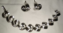 Swirl Bracelet &amp; Earrings Vintage - £7.86 GBP