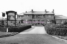 pu3049 - Early View of The Broad Highway Hotel at Woodlands - print 6x4 - £2.19 GBP