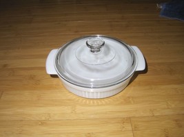 VINTAGE 1 Q FIRE KING #1429 MILK GLASS ROUND CASSEROLE WITH RIBS - £24.88 GBP