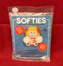 Vintage Softies soft sculpture face kit cheerleader 2101 magnet pin craf... - $57.02 MXN