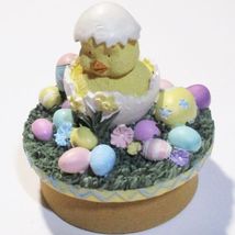 REDUCED Easter Figurine Chick w Colored Eggs Jar Topper - £1.59 GBP