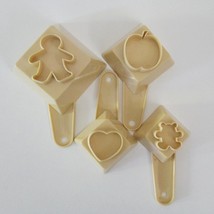 Vintage Giftco Cookie Cutter Measuring Cup Set Bear Heart Apple 4 Pieces - £16.70 GBP