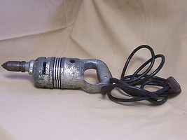 Vintage Peerless 1/4&quot; P-4 115 V Corded Metal Drill Machine Age Steampunk Works - £22.17 GBP