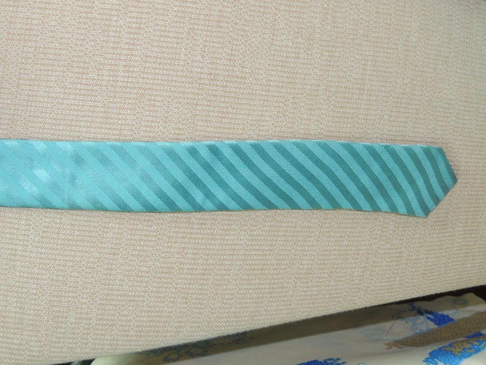 Giorgio Armani Italy Neck Tie/Necktie Silk Teal Blue stripes 59"x3.75" Item image 4