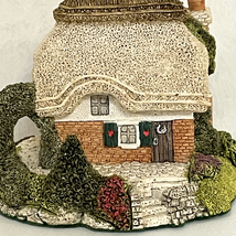 Honeymoon Cottage Fraser Creations Made in Scotland Handmade Sculpture - $9.68