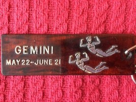 Vintage Gemini Keychain Key Ring Charm Plastic Zodiac Horoscope Celestial - £8.03 GBP