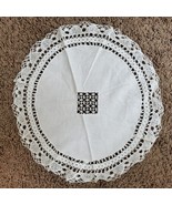 Vintage Handmade Crochet &amp; Linen Doily White 13.5 Inch - $261.18 MXN