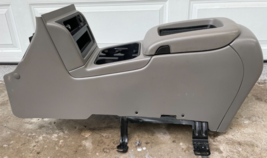 03-06 Yukon Tahoe Suburban Center Floor Console Cup Holder Armrest - £336.04 GBP