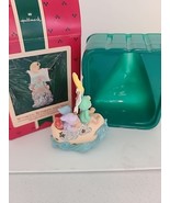 1986 Hallmark Ornament - Wynken, Blynken And Nod EUC MIMB with box - $146.81 MXN
