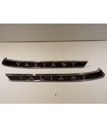1963 Plymouth Valiant Roof Pillar Emblems OEM 2243294 2243295 - €156,29 EUR