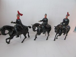 Vtg Britains Ltd 3 Lead Soldiers Horseback Long Cloke no Swords  England  H7 - £13.07 GBP