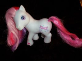 ✿My Little Pony G3 Frilly Frocks, 2002 Hasbro Pink White Mask - £13.58 GBP