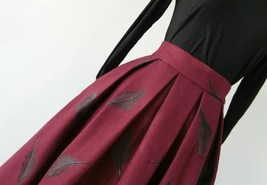 Black Pleated Midi Skirt Outfit Women Plus Size Winter Woolen Midi Skirt image 8