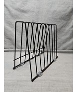 8 Slot Triangle Wire Bookshelf/File Folder Organizer Magazine Holder - $242.34 MXN