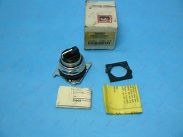 Cutler Hammer 10250T1311 Selector Switch Operator 2 Pos Maintained Cam 1 New - £31.26 GBP