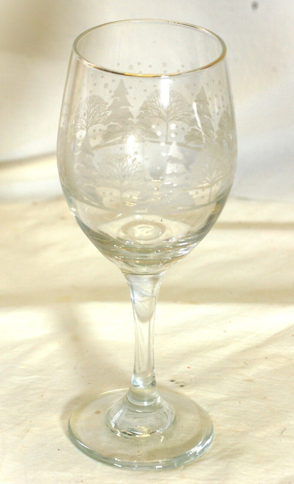 Libbey Long Stemmed Goblet Glass Winter White Christmas Trees Snowflakes... - $16.82