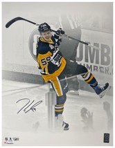 JAKE GUENTZEL Autographed Penguins Goal Celebration 16&quot; x 20&quot; Photo FANA... - £71.14 GBP