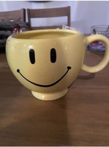 Large Smiley Face Happy Emoji Coffee Cup Yellow Ceramic Mug Jumbo Big Smile 20oz - £6.81 GBP