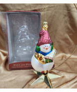 Fitz And Floyd  2004 Snowman Playing The Accordion Glass Ornament 19/1565 - $856.50 MXN
