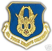 USAF AIR FORCE RESERVE COMMAND PIN - £11.38 GBP