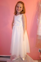 Cheri by Mon Cheri Flower Girl Dress Ivory Size 8 Satin Scalloped Neckline Roses - £100.76 GBP