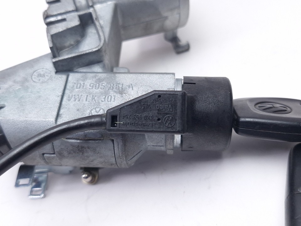 1999-2003 Volkswagen Eurovan OEM Ignition Switch With Key 701905851a Item image 5