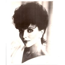 Joan Collins Actress Photo 8 x 10 Glossy Black And White - £7.11 GBP