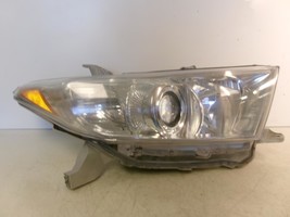 2011 2012 2013 Toyota Highlander Passenger Rh Halogen Headlight OEM - $88.20