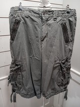 Helix Men Size 30 Cargo Shorts - $9.99