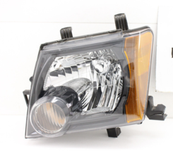 OEM Left Headlight Headlamp 2008-2015 Nissan Xterra 26060-ZL00A Cracked Mount - £65.82 GBP
