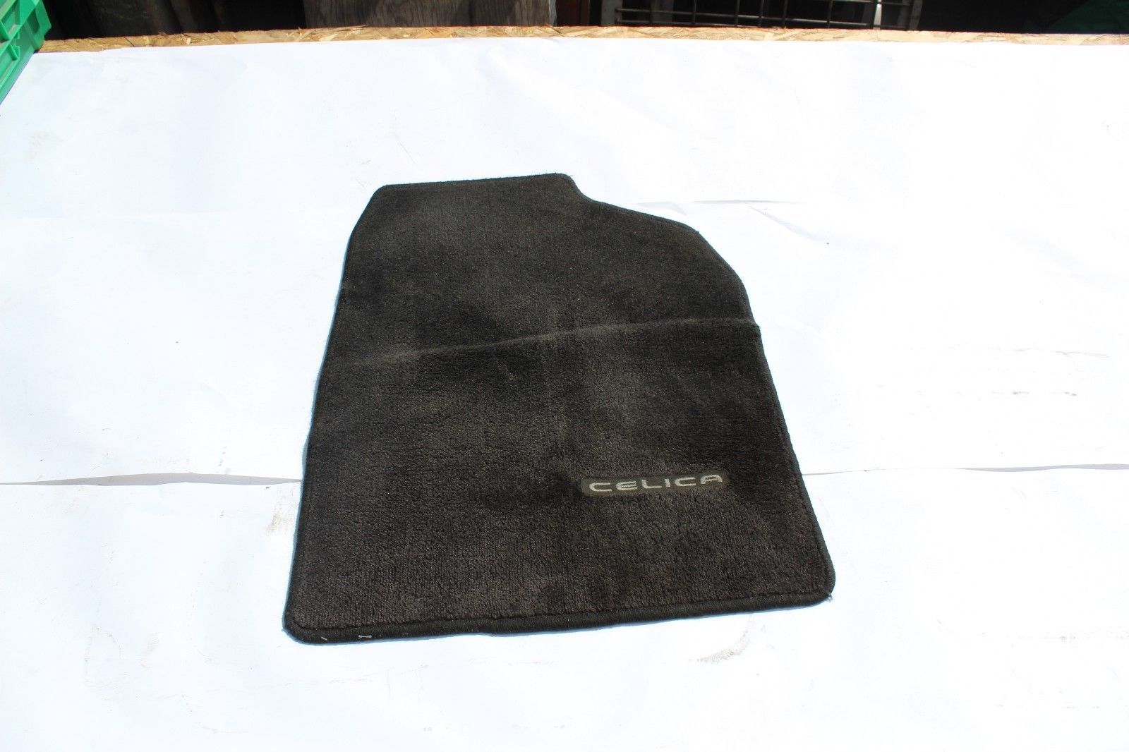 2000-2005 TOYOTA CELICA GT GTS FRONT PASSENGER RIGHT CARPET FLOOR MAT M1661 - $52.79