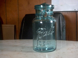 Vtg Ball Ideal PAT&#39;D JULY 14,1908 Blue/Aqua Qt Mason Jar #8 Glass Lid Wire Bail - £15.69 GBP