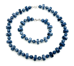 Vintage 1977 Sarah Coventry Stone Age Marbled Blue Bead Necklace Bracelet - £18.96 GBP