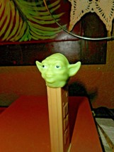 Vintage 1997 Pez Dispenser Star Wars Yoda Character Lucasfilm Cream &amp; Green - £7.43 GBP