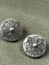 Vintage Lightweight Aluminum Disks w Etched Abstract Snowflake Clip Earrings - - £7.49 GBP