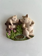 FRIDGE MAGNET - PIGS WITH BOWL OF PEAS - £2.72 GBP