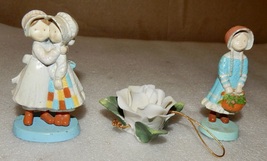 Vintage Vanity Fair Holly Hobby figures Metal Hong Kong + Flower 1978 11T - $10.99