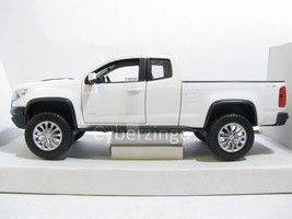 2017 Chevy Colorado ZR2 Pickup White Maisto 1:27 Diecast Model NEW IN BOX - £16.73 GBP