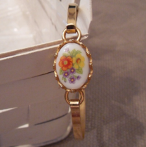 Avon French Flowers Collection Bracelet ~ Vintage Avon ~ French Flowers ... - $16.00