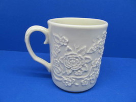 Lenox Special Beige Embossed Rose Coffee Mug 3.75&quot;X3&quot; Excellent Unused C... - £20.53 GBP