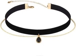 Velvet Pendant Choker Necklace - $28.49