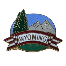 Pinback Hat Tie Shirt Lapel Wyoming State Pines Mountains - £5.50 GBP