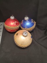 3 Vintage Victorian Glitter Red, Blue, Ivory Glass Christmas Ornaments - £15.05 GBP