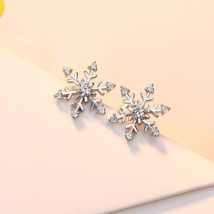 1.3Ct Round Simulated Diamond 14K White Gold Plated Snowflake Stud Gift Earrings - £52.61 GBP