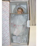 Vintage 1988 Playing Bride Porcelain 16&quot; Doll with Stand by Maud Humphre... - €105,54 EUR